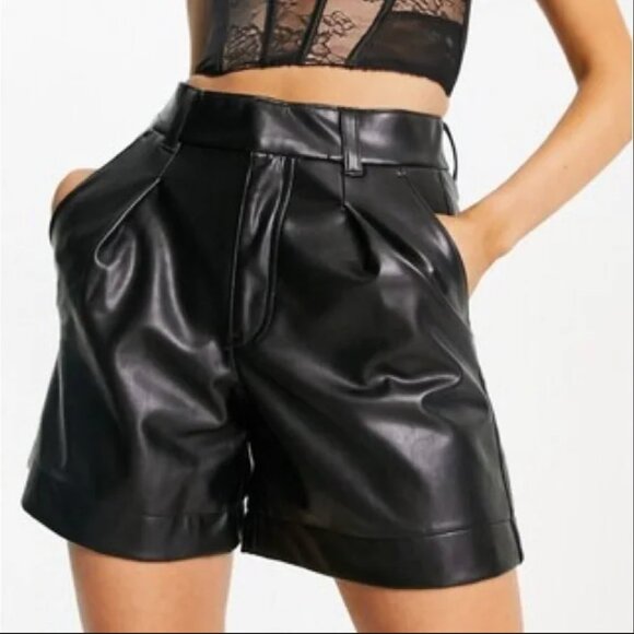 Abercrombie & Fitch Vegan Leather Shorts Womens Size Medium Black Tailored - Picture 10 of 10
